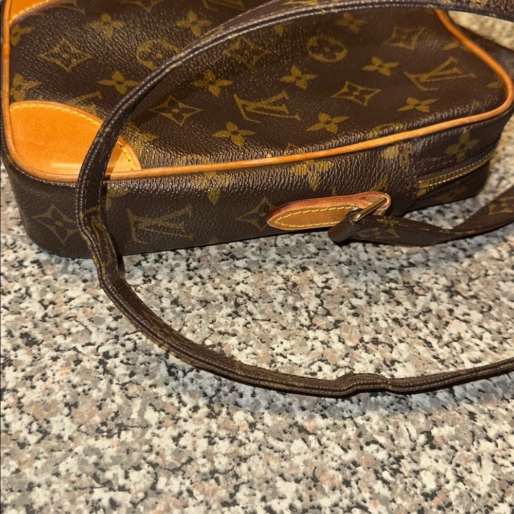 Louis Vuitton Crossbody Danube Bag - Picture 11 of 11